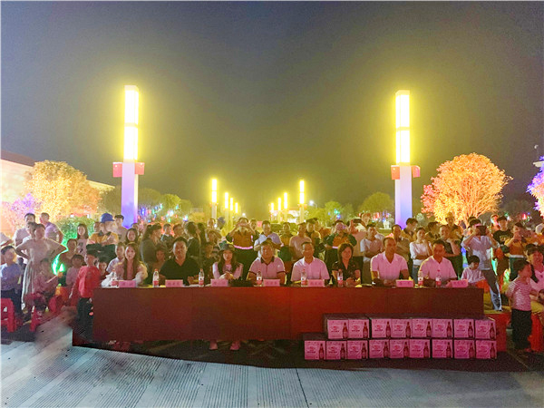永州紅獅舉辦“壯麗70年，奮斗新時(shí)代”國(guó)慶晚會(huì)暨員工集體生日會(huì)
