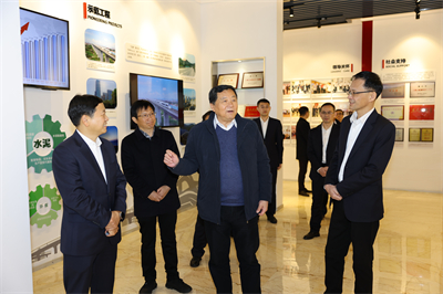 2023年2月，中國水泥協(xié)會會長高登榜來紅獅集團調(diào)研指導